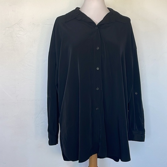 Chico's Black Long Sleeve Button Front 100% Polyester Chico's Size 3 Blouse Top - Picture 1 of 8